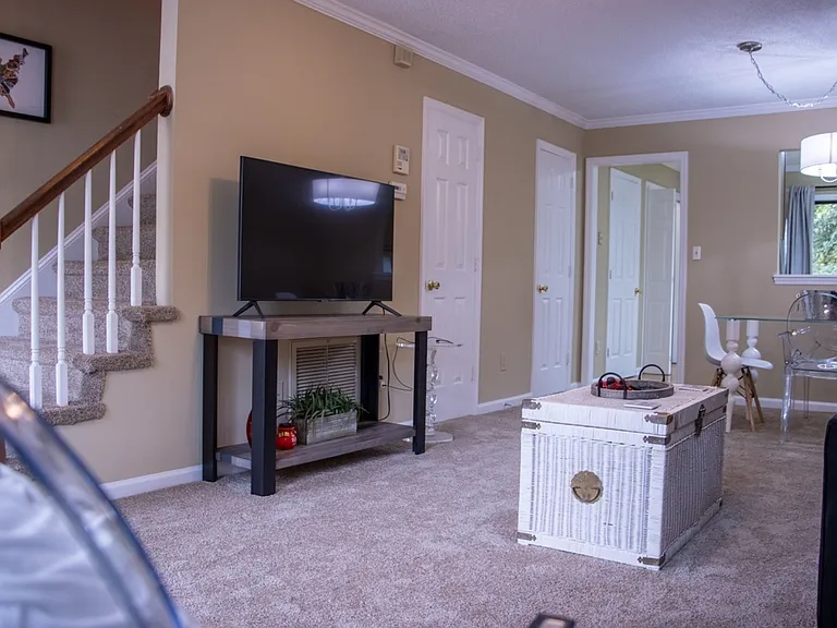 170 Northview Dr #6 — Photo 15