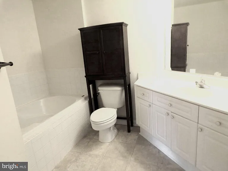 5947 Founders Hill Dr #302 — Photo 22