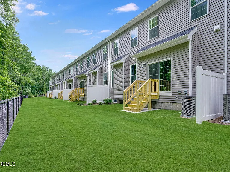 163 Woolley Ct — Photo 21