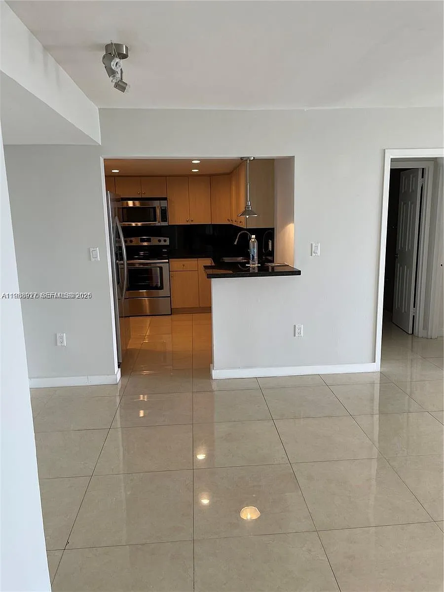 Building Photo - 13155 Ixora Ct #901