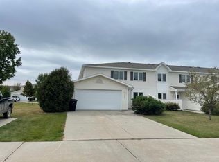 3901 Meadow Brook Ct #3901, Grand Forks, ND 58201