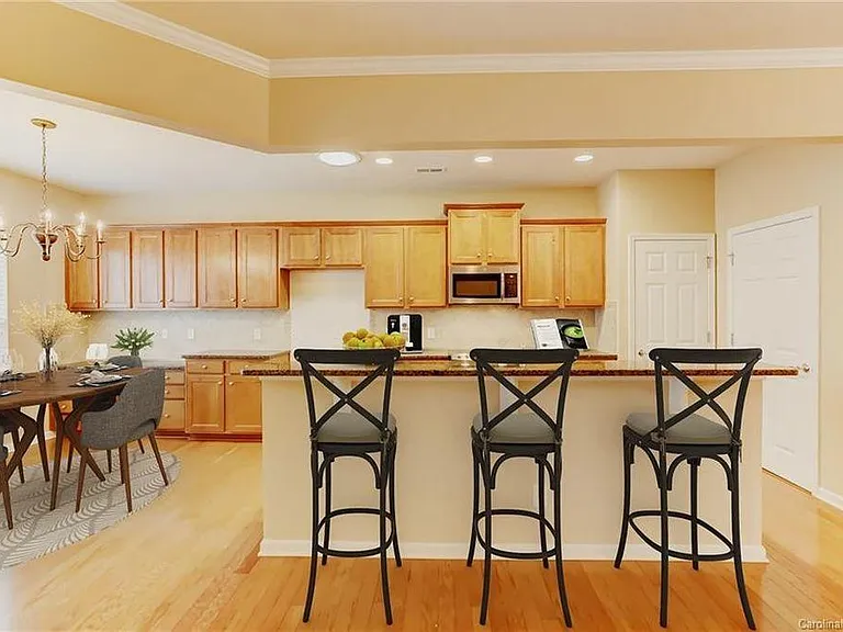 8118 Crater Lake Dr — Photo 11