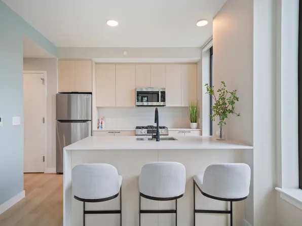 153-10 88th Avenue image 2 of 44