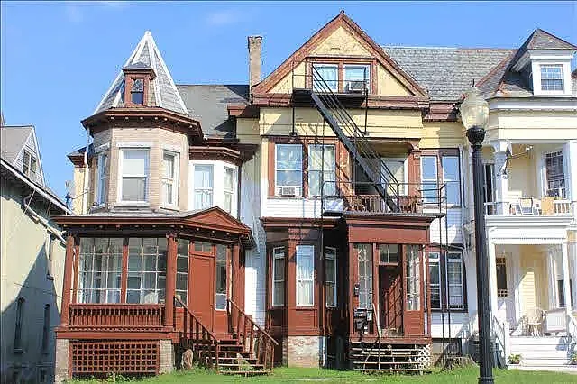Building Photo - 44 S Hamilton St #4