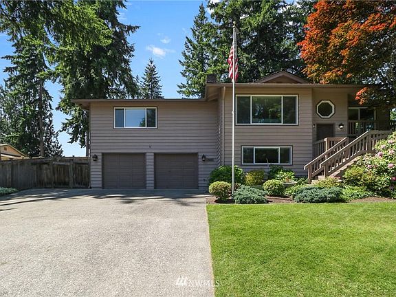 2nd image of 3610 25th St SE