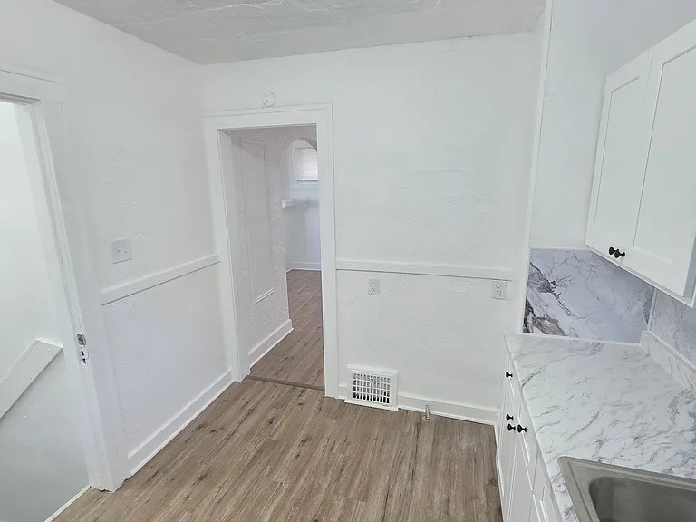 15111 Lesure St — Photo 22