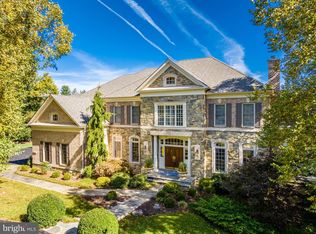 9860 Walker Glen Ct, Great Falls, VA 22066