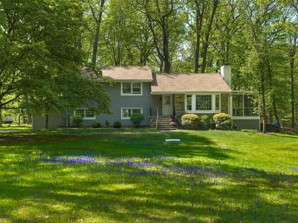 1 Richmond Hill Road, Weston, CT 06883