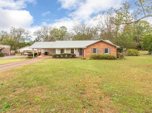 1013 Southwood Ave, Talladega, AL 35160