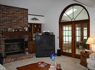 4126 Brown Rd, Oregon, OH 43616