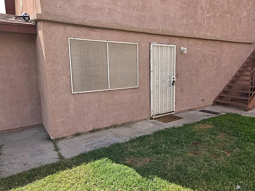 1234 W 20th Pl Photo 1