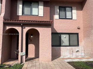 13 Matador Ln, Davie, FL 33324