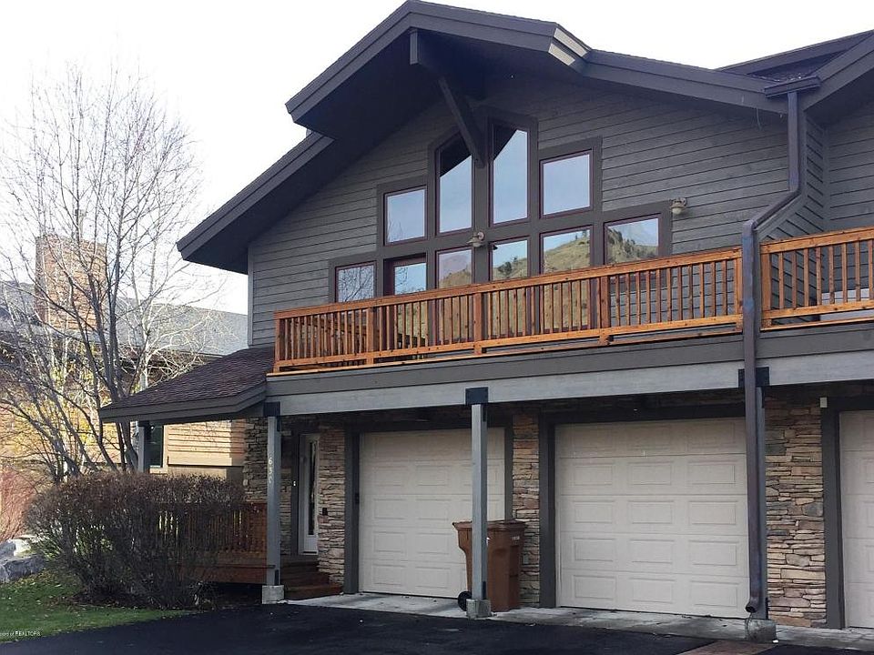 1st image of 630 Hillside Dr