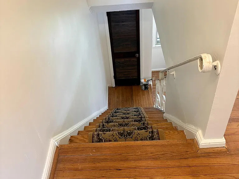1053 Taylor Dr — Photo 10