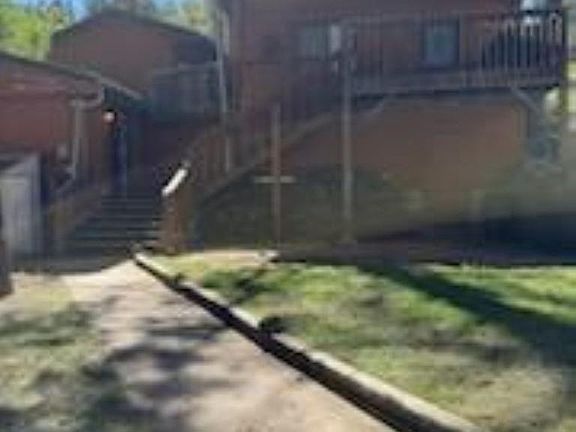 5th image of 109 Bradley Dr