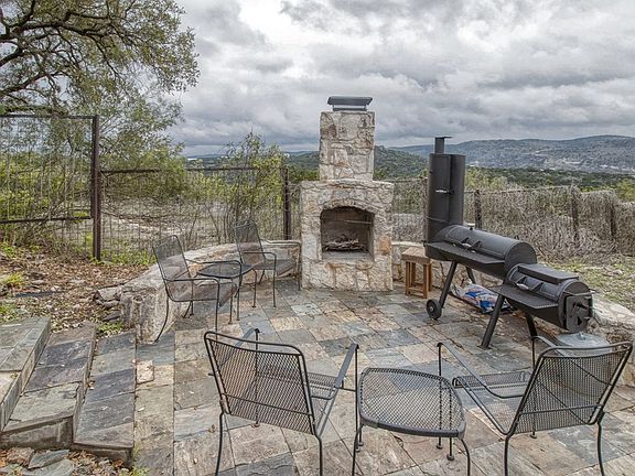 5th image of 360 N Bluebonnet Dr