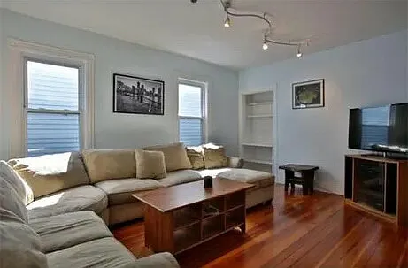 46 Middle St #3 — Photo 1