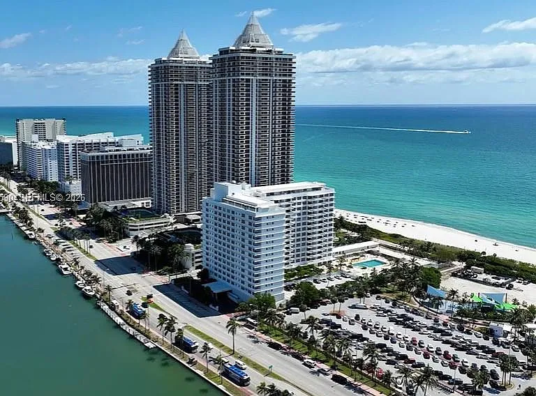 4747 Collins Ave #709 — Photo 34