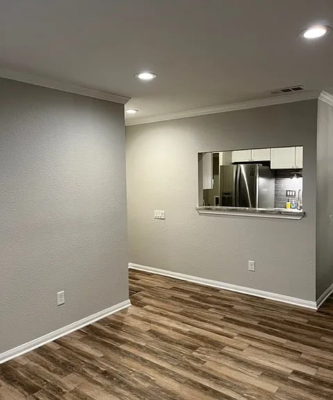1880 White Oak Dr — Photo 17