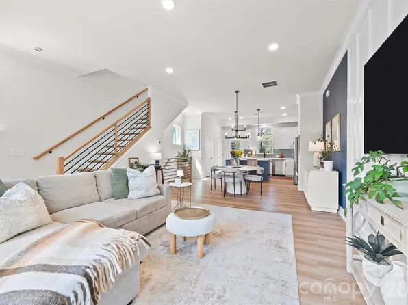 3225 Zenith Ln, Charlotte, NC 28205