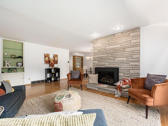 2nd image of 4079 Overlook Dr E
