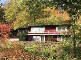 410 Great River Rd, Guttenberg, IA 52052