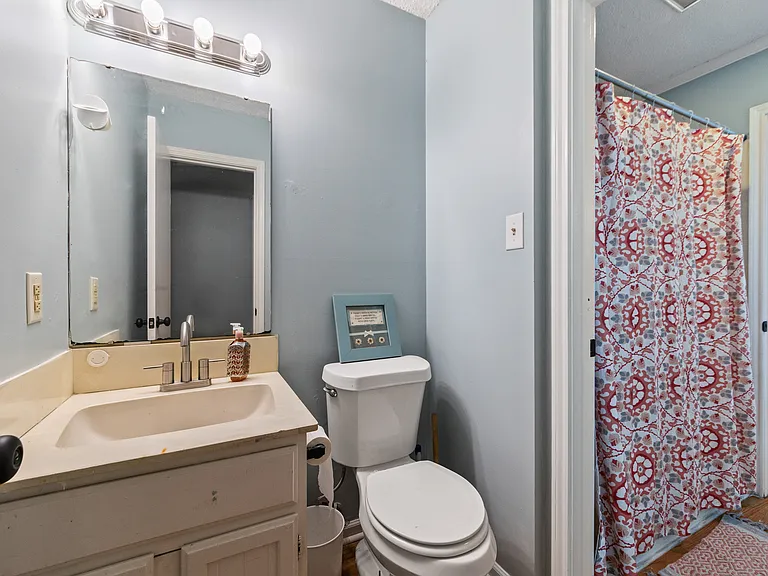 403 Clara St #B — Photo 7