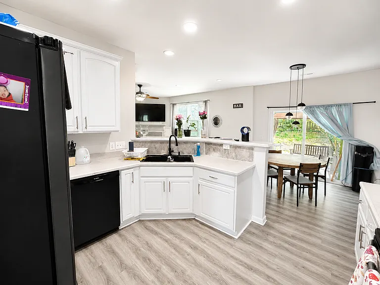 17323 Newlands Corner Ln — Photo 4