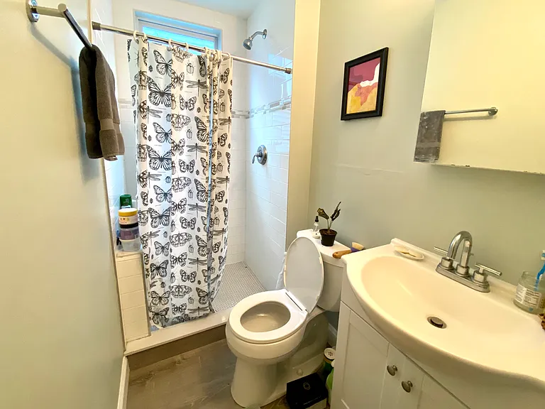 12 Oswald St #1 — Photo 10