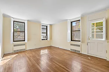 Sold by Thomas Lipovetsky, LREB