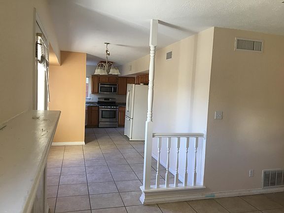 3rd image of 1512 Plaza Verde Dr