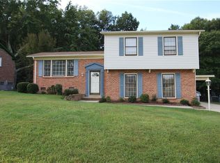 4111 Chateau Dr, Greensboro, NC 27407