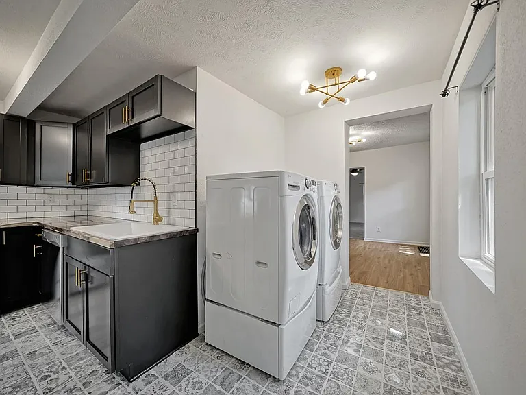 4209 Touzalin Ave — Photo 3