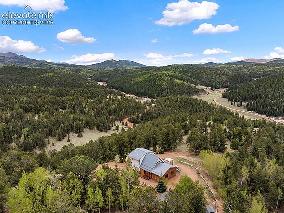 2nd image of 1052 Crown Point Cir