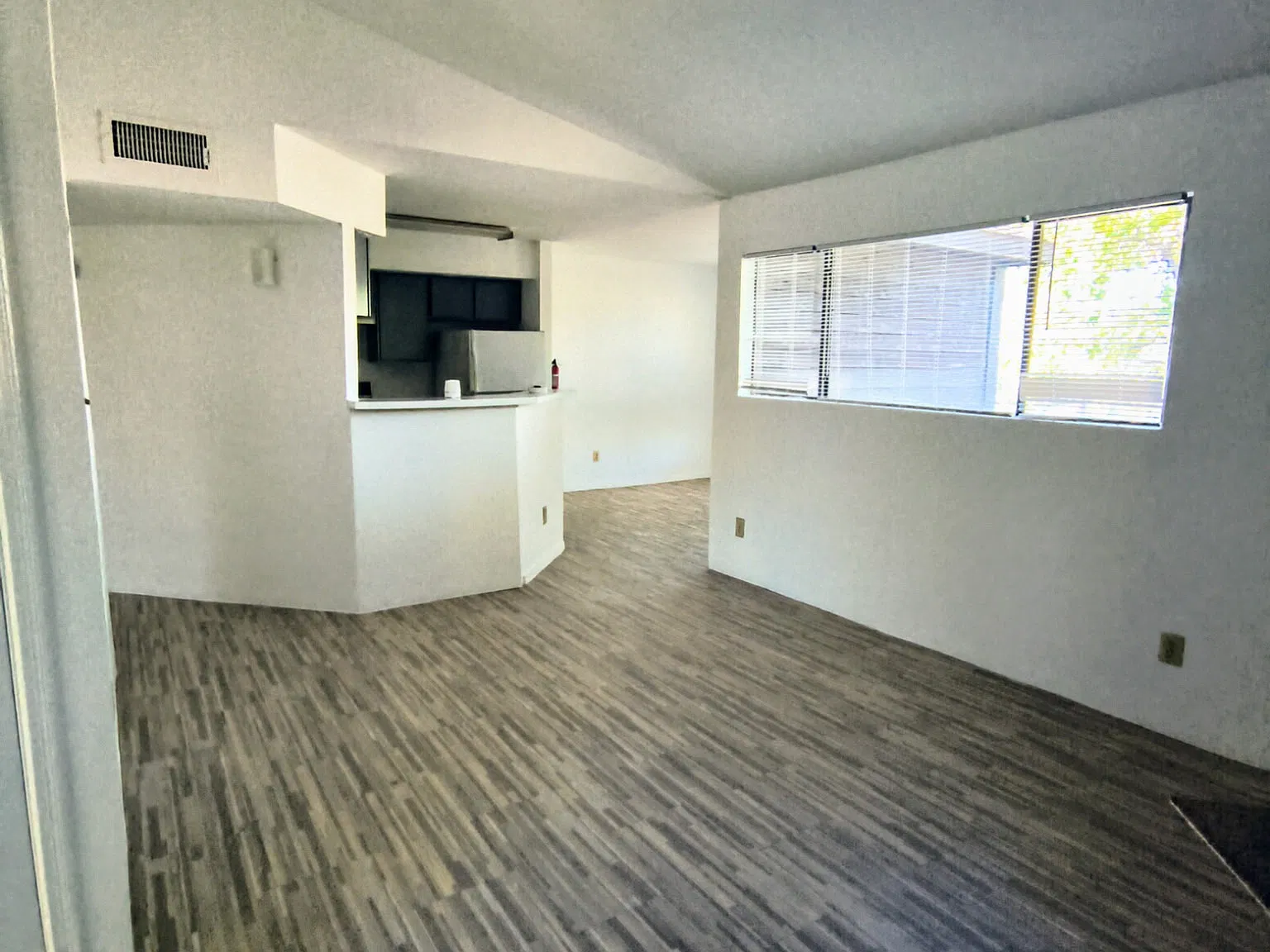 1 bed, 792 sqft, $800 — Photo 3