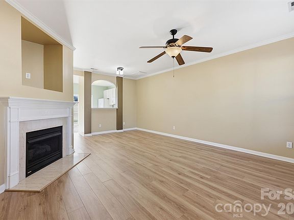 2nd image of 727 Shellstone Pl