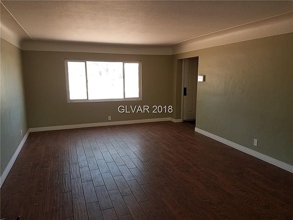 4th image of 1630 Curtis Dr