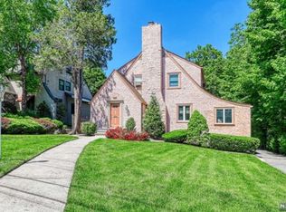100 Oxford Pl, Glen Rock, NJ 07452