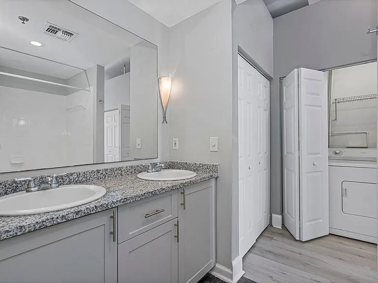 Sanctuary Lofts — Photo 17