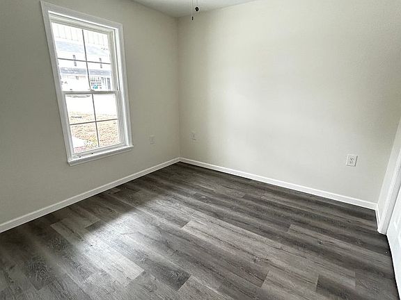 4th image of 1528 Woodard St