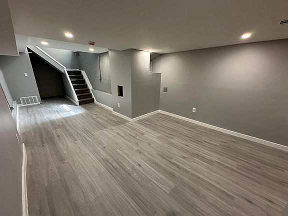 5th image of 2110-12 South St #21102