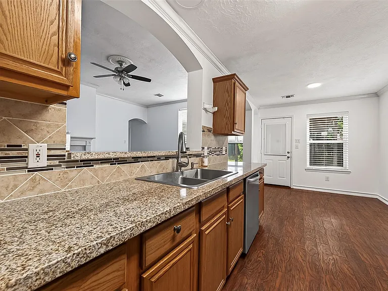 9323 Eaglewood Shadow Ct — Photo 17
