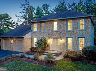 1102 Bettstrail Way, Rockville, MD 20854