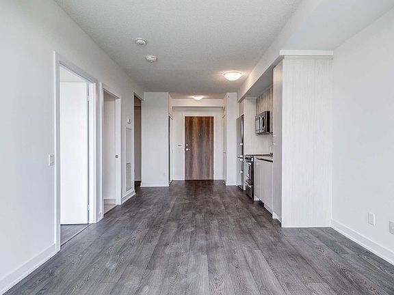 4th image of 251 Manitoba St #508