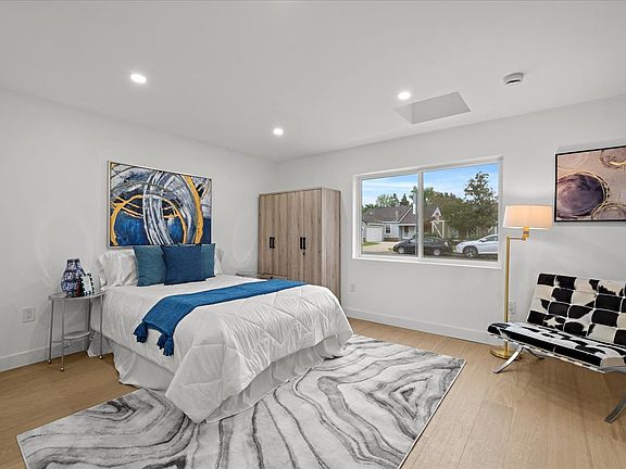 4th image of 5813 Saloma Ave