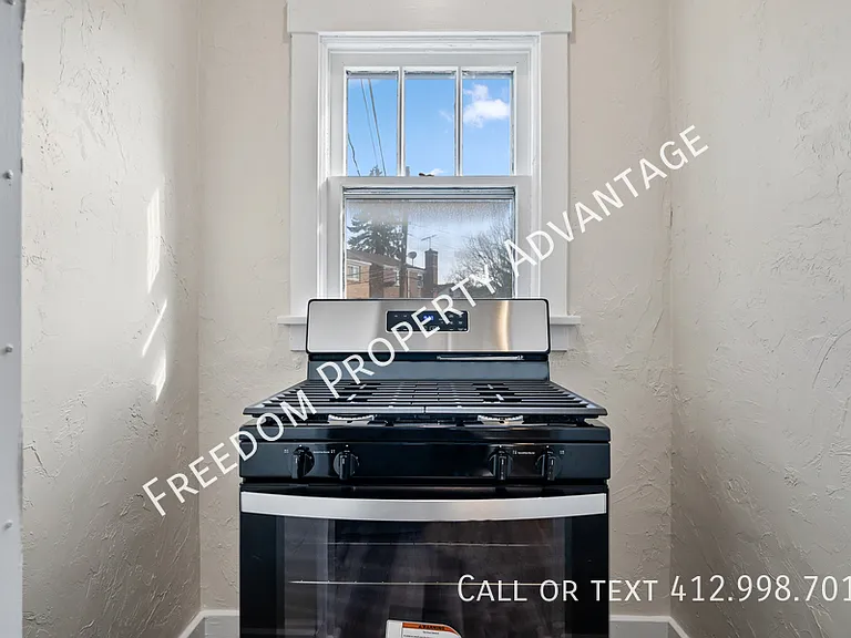 3230 California Ave — Photo 18