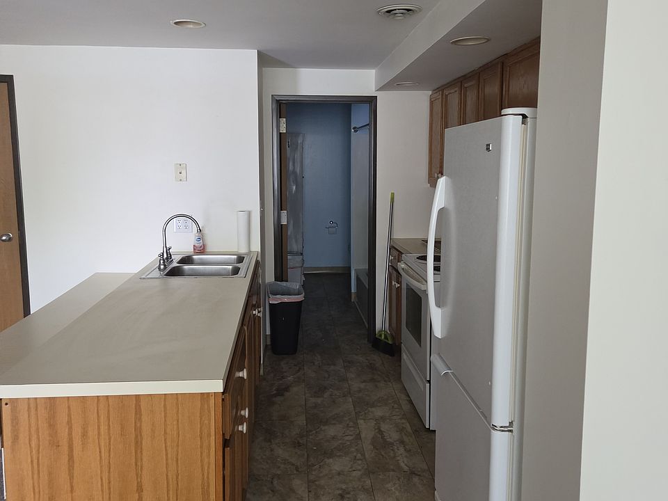 2nd image of 315 2nd St APT 1