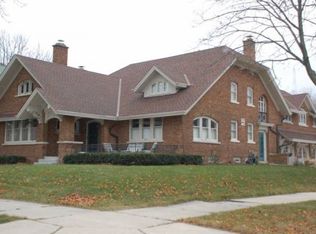 3493 N Shepard Ave, Milwaukee, WI 53211