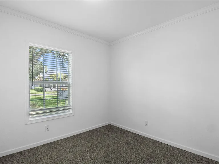 1284 Plymouth Pl — Photo 52
