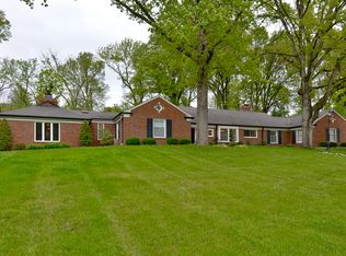 15 Lynnbrook Rd, Saint Louis, MO 63131